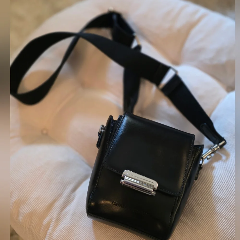 CREATURES OF COMFORT Camera Leather Crossbody Bag - Picture 2 of 13